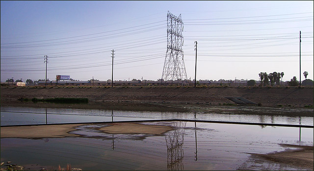 Los Angeles River at City of Vernon, from the bike path