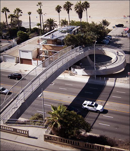 Spiral bridge in Santa Monica