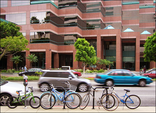 Bikes racks full on Wilshire