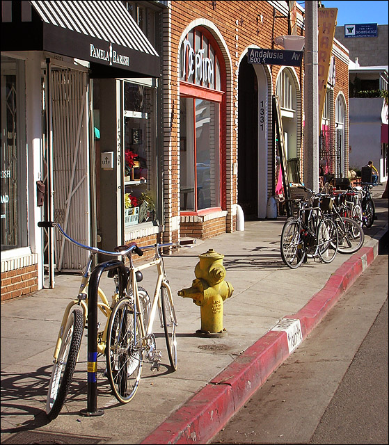 Bikes parked in front of Intelligentsia Coffee, Venice