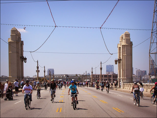 April 2011 CicLAvia, 4th St. Bridge